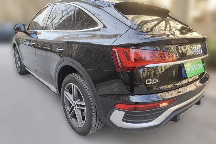 Used Audi Q5L Sportback 2022 40 TFSI Fashion Model Rear Left 45 Deg