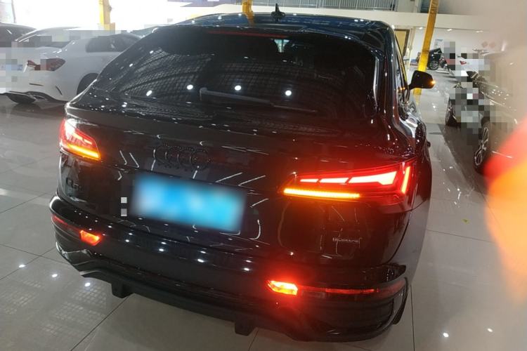 Used Audi Q5L Sportback 2022 Updated 40 TFSI Luxury Edition Rear Right 45 Deg