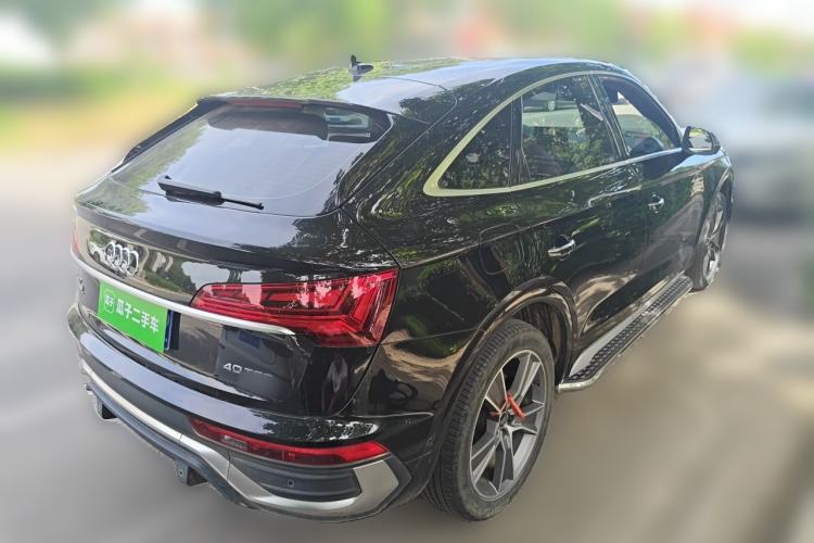 Used Audi Q5L Sportback 2022 40 TFSI Luxury Model Rear Right 45 Deg