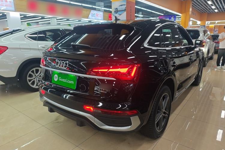 Used Audi Q5L Sportback 2022 40 TFSI Fashion Model Rear Right 45 Deg
