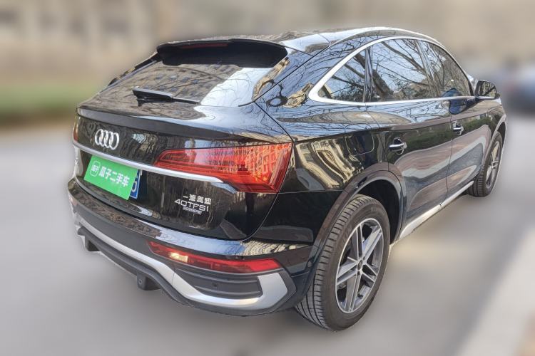 Used Audi Q5L Sportback 2022 40 TFSI Fashion Model Rear Right 45 Deg