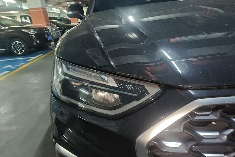 Used Audi Q5L Sportback 2022 40 TFSI Luxury Model Right Front Headlight