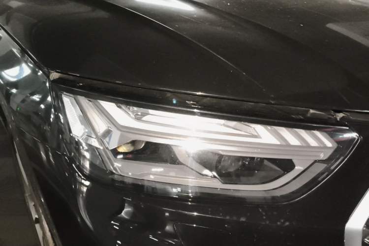 Used Audi Q5L Sportback 2022 45 TFSI Luxury Model Right Front Headlight
