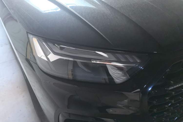 Used Audi Q5L Sportback 2022 45 TFSI Luxury Model Right Front Headlight