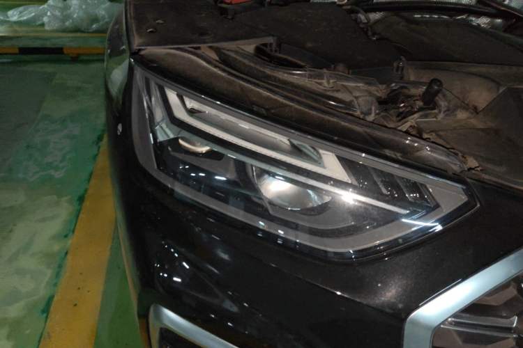 Used Audi Q5L Sportback 2022 40 TFSI Luxury Model Right Front Headlight