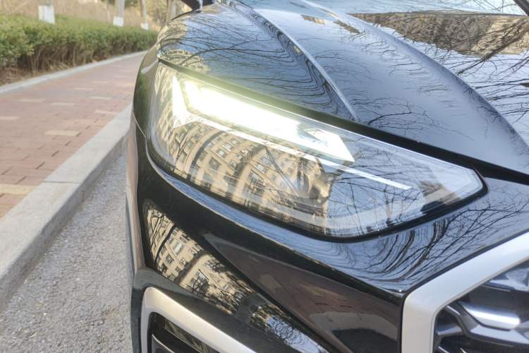Used Audi Q5L Sportback 2022 40 TFSI Fashion Model Right Front Headlight