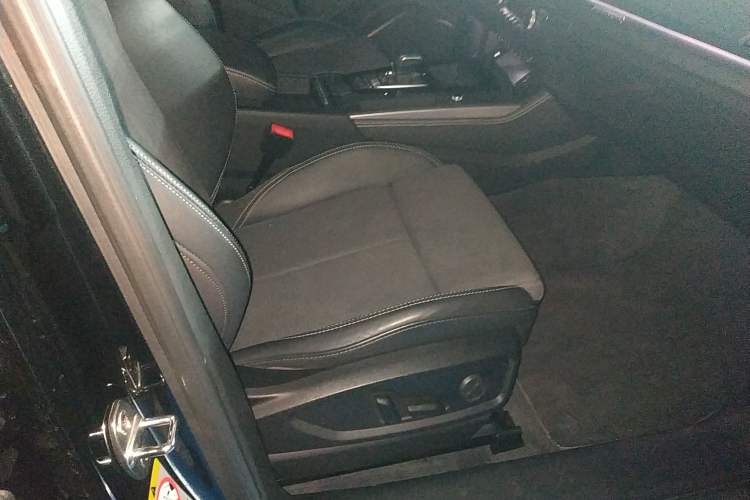 Used Audi Q5L Sportback 2022 40 TFSI Luxury Model Right Front Seat