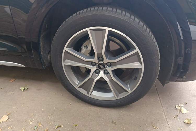 Used Audi Q5L Sportback 2022 40 TFSI Luxury Model Right Front Wheel Hub