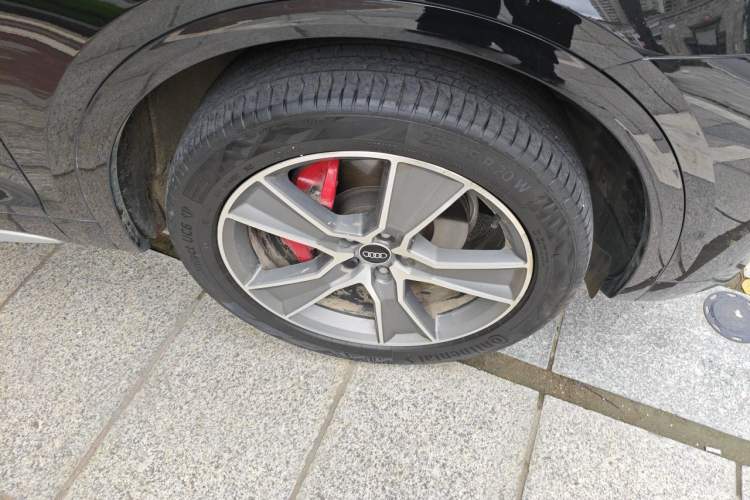 Used Audi Q5L Sportback 2022 45 TFSI Luxury Model Right Front Wheel Hub