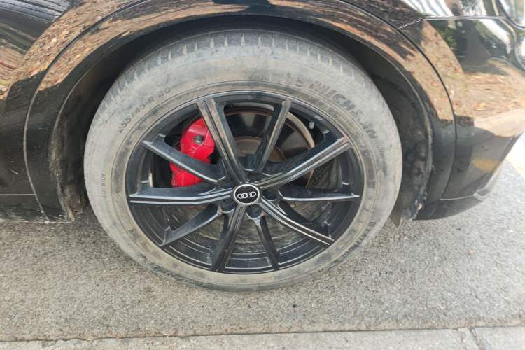 Used Audi Q5L Sportback 2022 40 TFSI Fashion Model Right Front Wheel Hub