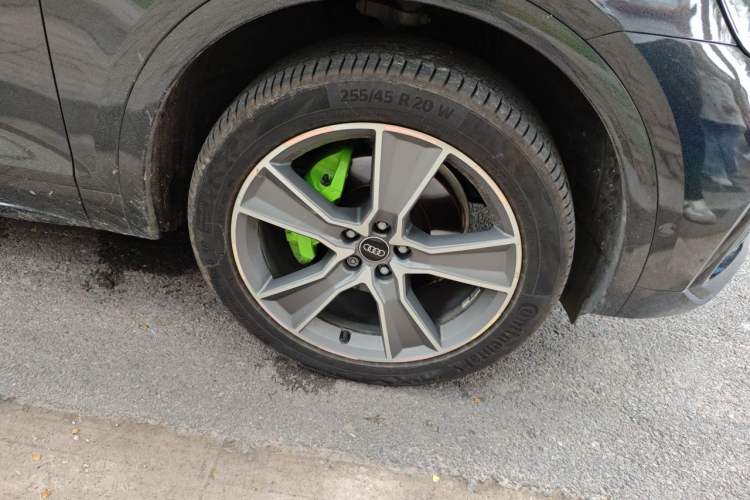 Used Audi Q5L Sportback 2022 Updated 40 TFSI Luxury Edition Right Front Wheel Hub