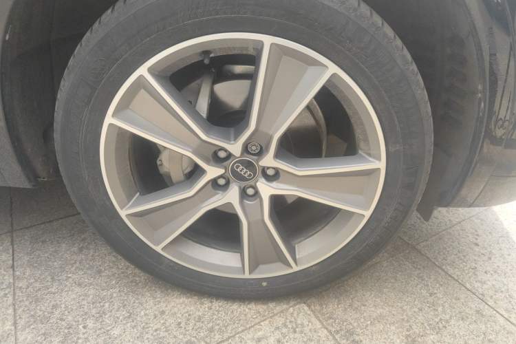 Used Audi Q5L Sportback 2022 40 TFSI Luxury Model Right Front Wheel Hub