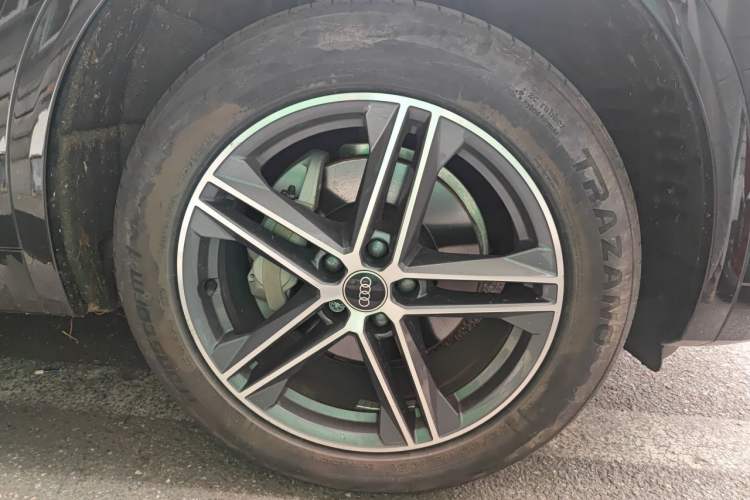 Used Audi Q5L Sportback 2022 40 TFSI Fashion Model Right Front Wheel Hub