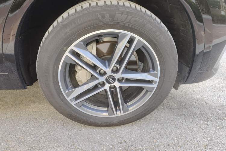Used Audi Q5L Sportback 2022 40 TFSI Fashion Model Right Front Wheel Hub