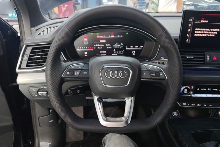 Used Audi Q5L Sportback 2022 Updated 40 TFSI Fashion Version Steering Wheel