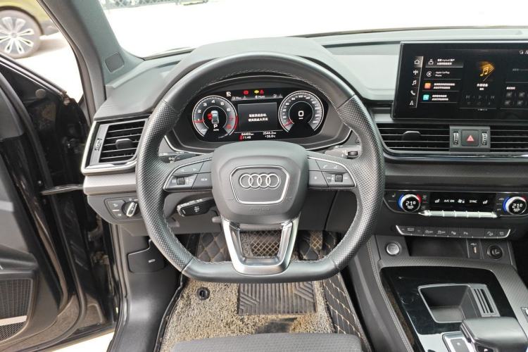 Used Audi Q5L Sportback 2022 45 TFSI Luxury Model Steering Wheel