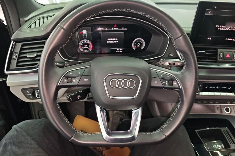 Used Audi Q5L Sportback 2022 40 TFSI Fashion Model Steering Wheel