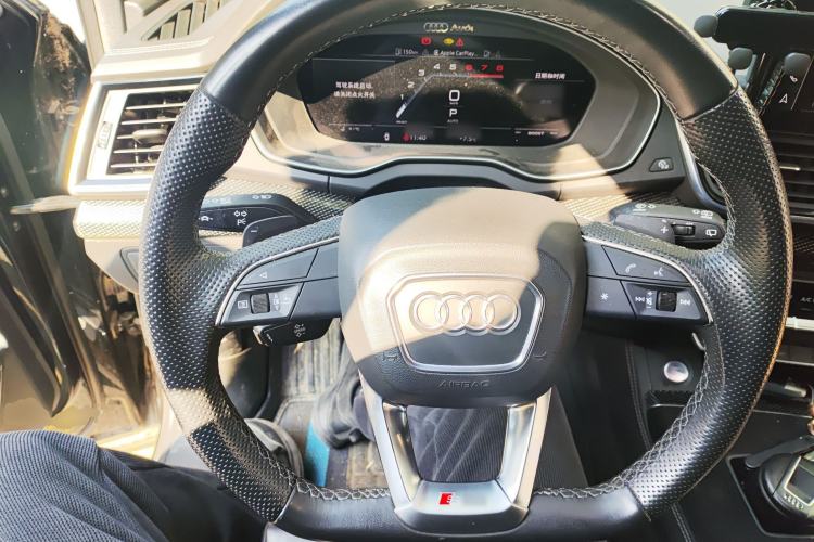 Used Audi Q5L Sportback 2022 40 TFSI Fashion Model Steering Wheel