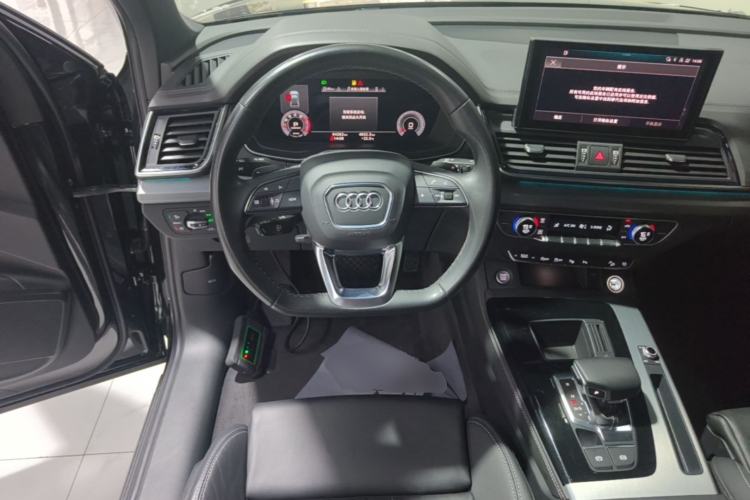 Used Audi Q5L Sportback 2022 Updated 40 TFSI Fashion Version Steering Wheel