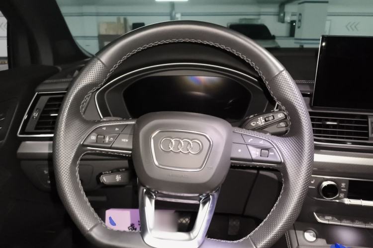 Used Audi Q5L Sportback 2022 45 TFSI Luxury Model Steering Wheel