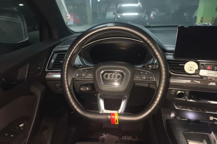 Used Audi Q5L Sportback 2022 40 TFSI Luxury Model Steering Wheel