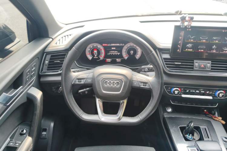 Used Audi Q5L Sportback 2022 Updated 40 TFSI Luxury Edition Steering Wheel