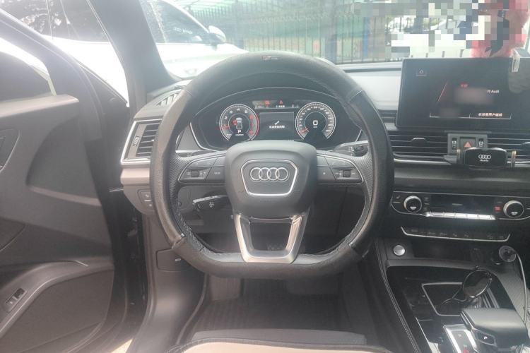 Used Audi Q5L Sportback 2022 40 TFSI Luxury Model Steering Wheel