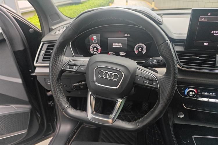 Used Audi Q5L Sportback 2022 45 TFSI Luxury Model Steering Wheel