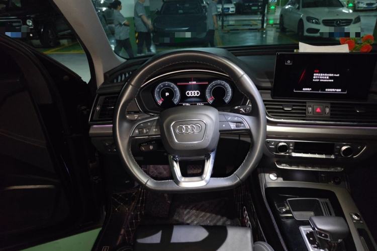 Used Audi Q5L Sportback 2022 40 TFSI Luxury Model Steering Wheel