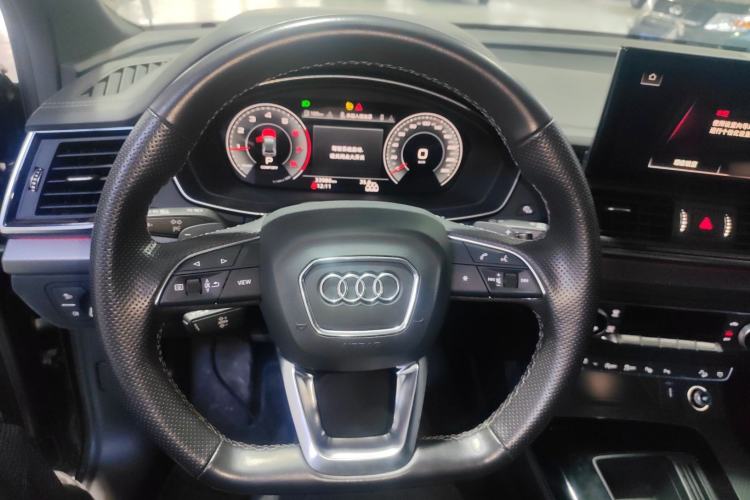 Used Audi Q5L Sportback 2022 Updated 40 TFSI Luxury Edition Steering Wheel
