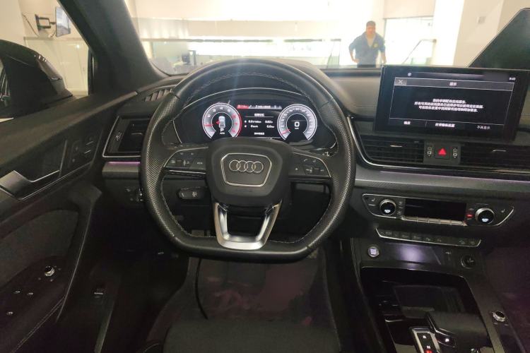 Used Audi Q5L Sportback 2022 40 TFSI Luxury Model Steering Wheel