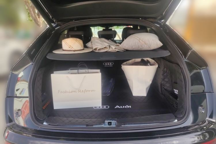 Used Audi Q5L Sportback 2022 40 TFSI Luxury Model Trunk