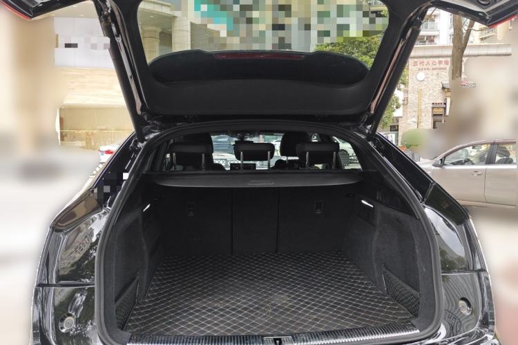 Used Audi Q5L Sportback 2022 45 TFSI Luxury Model Trunk