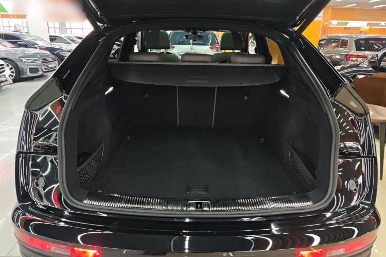 Used Audi Q5L Sportback 2022 40 TFSI Fashion Model Trunk