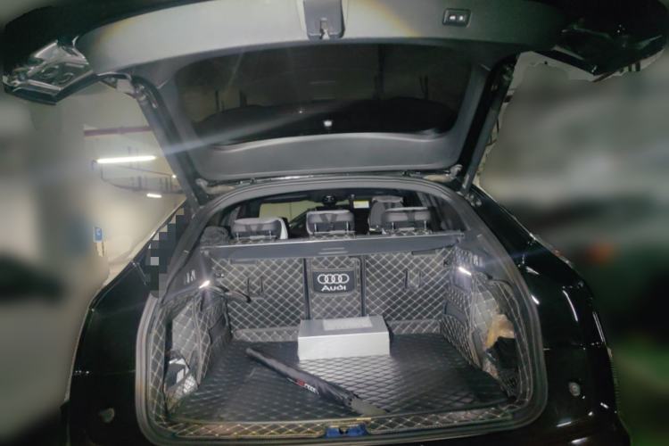 Used Audi Q5L Sportback 2022 40 TFSI Luxury Model Trunk