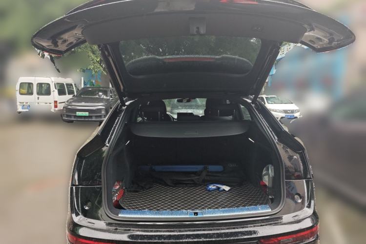 Used Audi Q5L Sportback 2022 Updated 45 TFSI Luxury Edition Trunk
