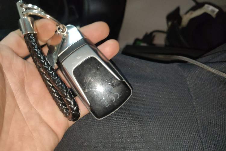 Used Audi Q5L Sportback 2022 40 TFSI Fashion Model Vehicle Key