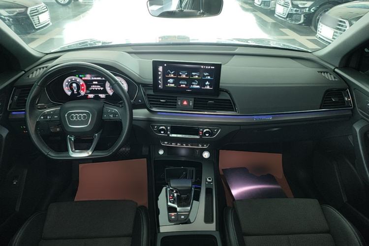 Used Audi Q5L Sportback 2022 40 TFSI Luxury Model Center Console