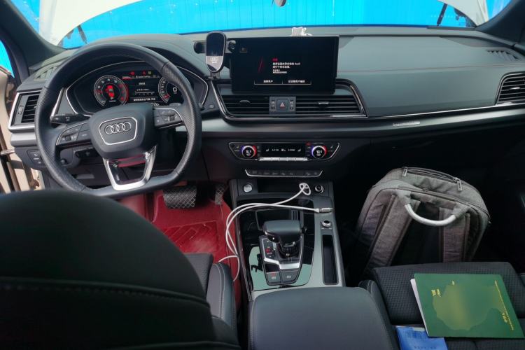 Used Audi Q5L Sportback 2022 Updated 40 TFSI Luxury Edition Center Console