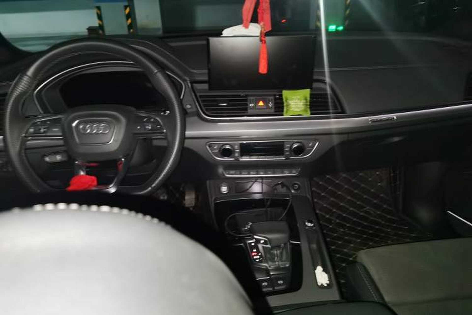 Used Audi Q5L Sportback 2022 45 TFSI Luxury Model Center Console