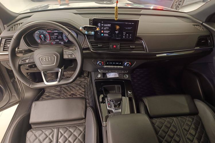 Used Audi Q5L Sportback 2022 40 TFSI Fashion Model Center Console