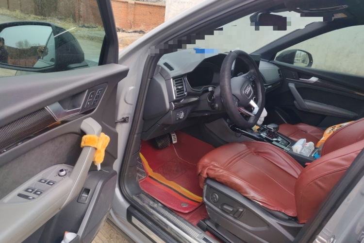 Used Audi Q5L Sportback 2022 40 TFSI RS Package Performance Model Driver Seat