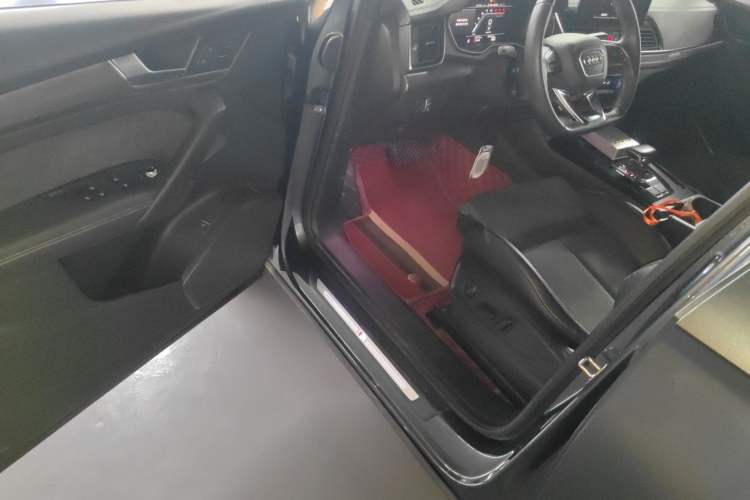 Used Audi Q5L Sportback 2022 40 TFSI Luxury Model Driver Seat
