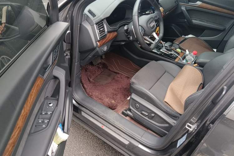 Used Audi Q5L Sportback 2022 45 TFSI Luxury Model Driver Seat