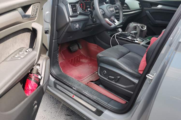 Used Audi Q5L Sportback 2022 Updated 40 TFSI Luxury Edition Driver Seat