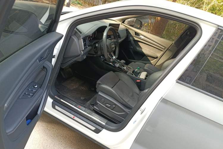 Used Audi Q5L Sportback 2022 40 TFSI Luxury Model Driver Seat