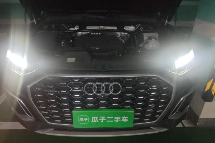 Used Audi Q5L Sportback 2022 40 TFSI Luxury Model Engine Bay