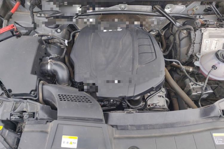 Used Audi Q5L Sportback 2022 40 TFSI RS Package Performance Model Engine Bay