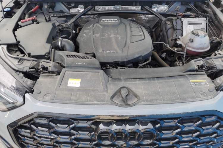 Used Audi Q5L Sportback 2022 Updated 40 TFSI Luxury Edition Engine Bay