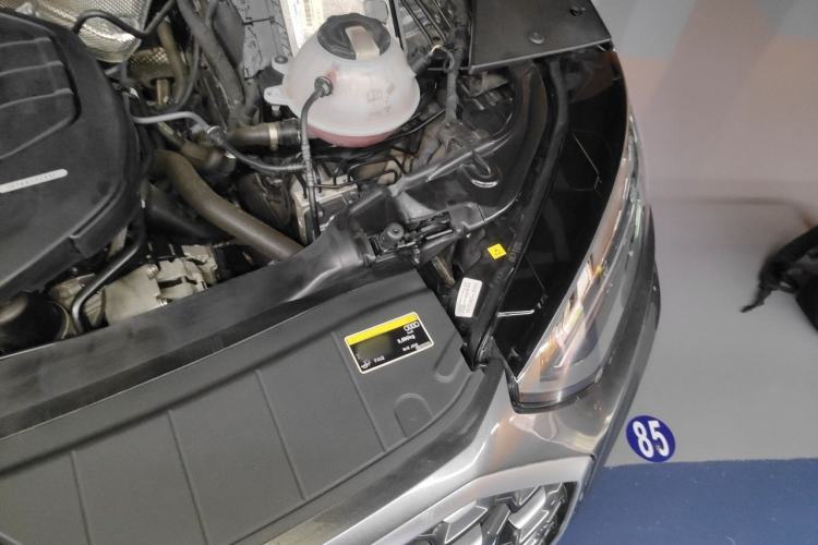 Used Audi Q5L Sportback 2022 40 TFSI Luxury Model Engine Bay Left